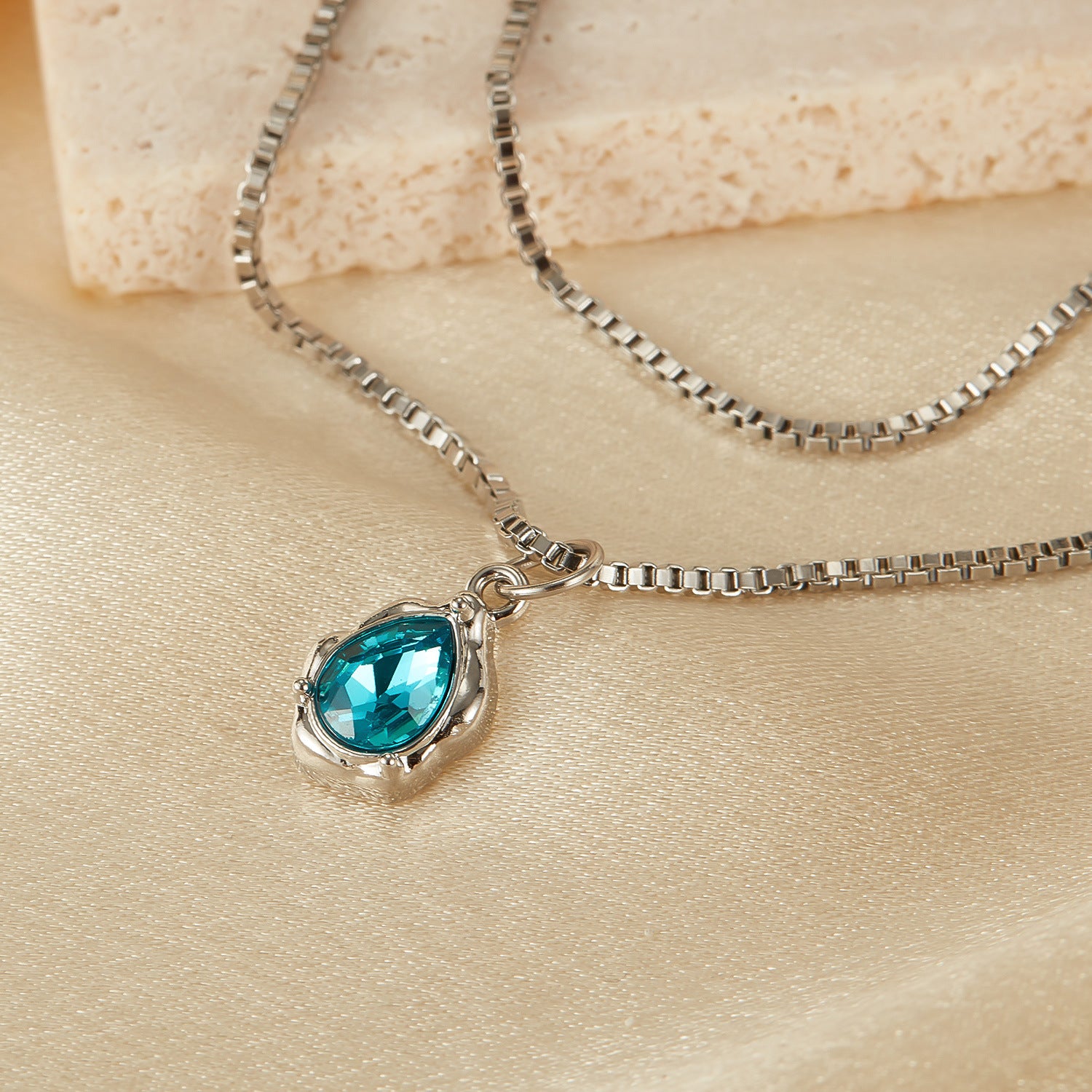 Wholesale Teardrop-shaped Blue Zircon Pendant Simple Stainless Steel Clavicle Chain